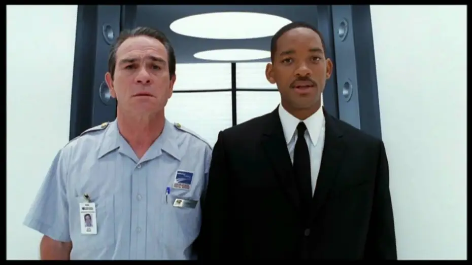 Video for the film Men in Black II — Men in Black II Trailer Español HD