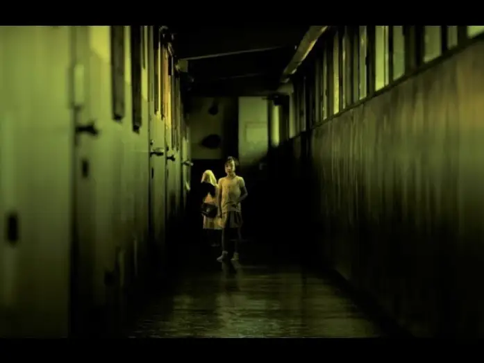 Video for the film Dark Water — Dark Water Original Trailer (Hideo Nakata, 2002)