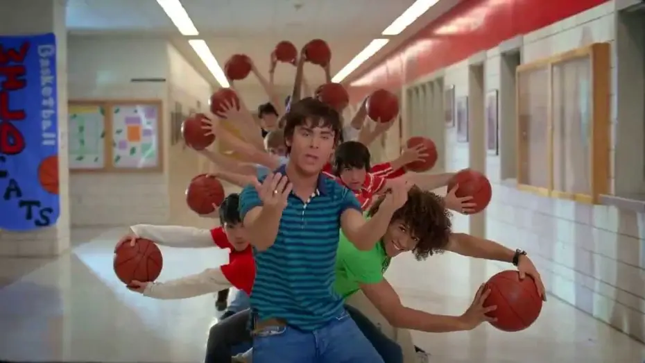 Video for the film High School Musical 2 — High School Musical 2 - What Time Is It