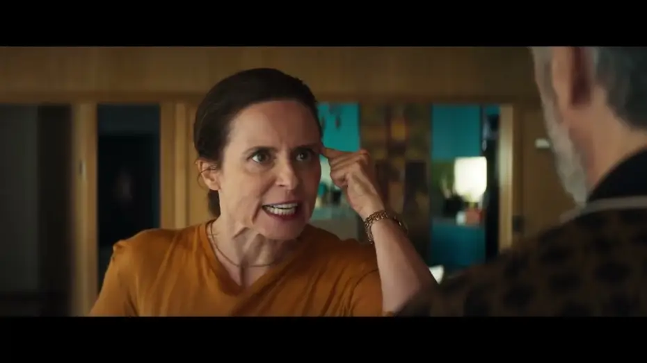 Video for the film Bitter Christmas — Amarga Navidad | Tráiler Oficial