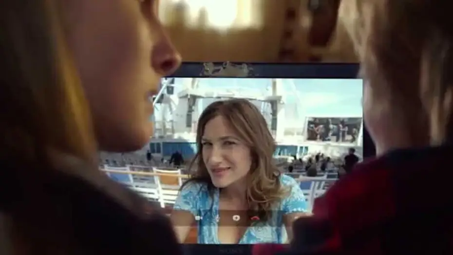 Video for the film The Visit — The Visit / Extrait "Session skype" VF [Au Cinéma le 7 octobre]