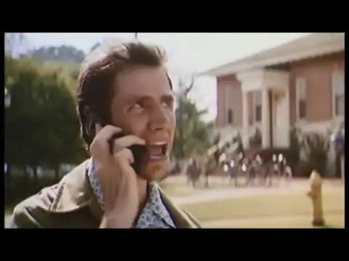 Video for the film Scream 2 — SCREAM 2 Trailer español
