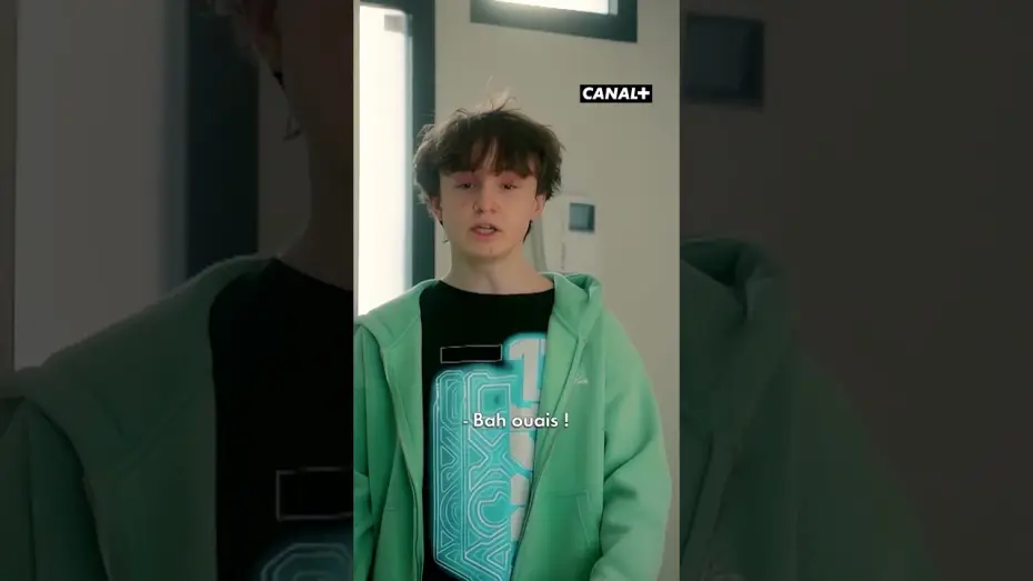 Video for the film Tapis rouge à Groland — Un film bourré de rebondissements ! - "Tapis Rouge à Groland" le 23 mai sur CANAL+ #Humour #Groland