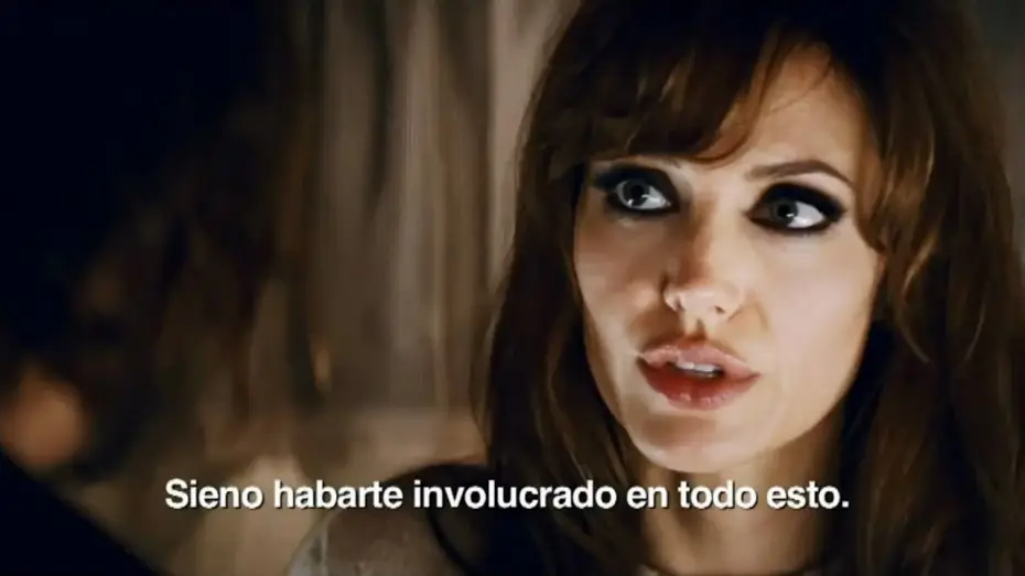 Video for the film The Tourist — El Turista (The Tourist) - Trailer Oficial Subtitulado Latino - FULL HD