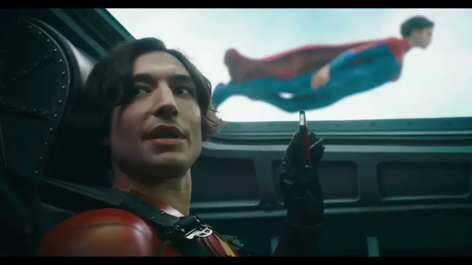 Video for the film The Flash — Este verano los mundos colisionan