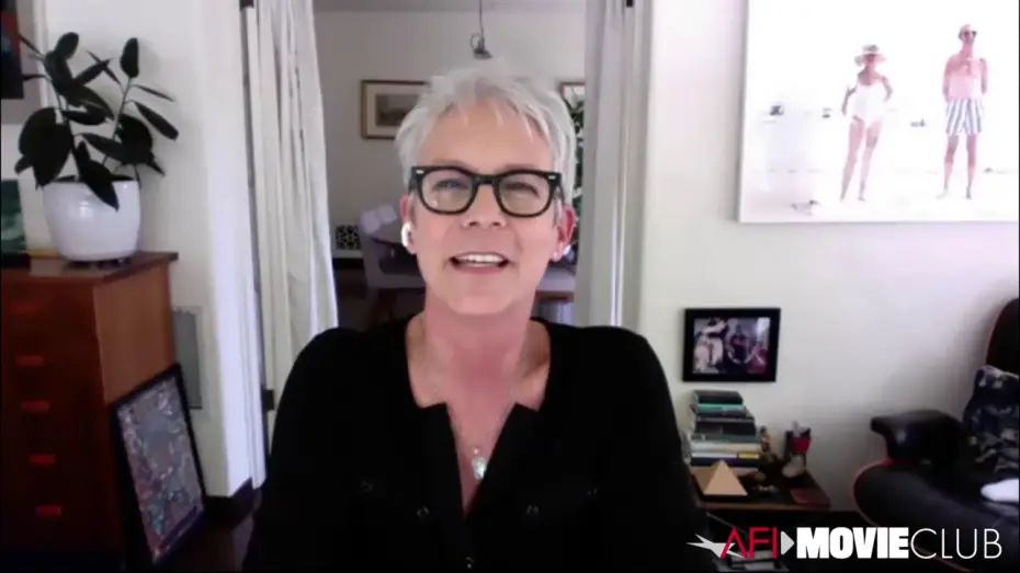 Video for the film Halloween — Jamie Lee Curtis announces HALLOWEEN