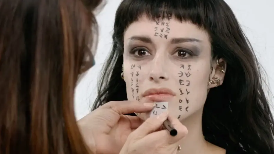 Video for the film The Mummy — LA MUMMIA con Tom Cruise - La realizzazione del makeup di Sofia Boutella