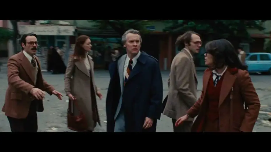 Video for the film Argo — "Behind the Scenes" International Featurette