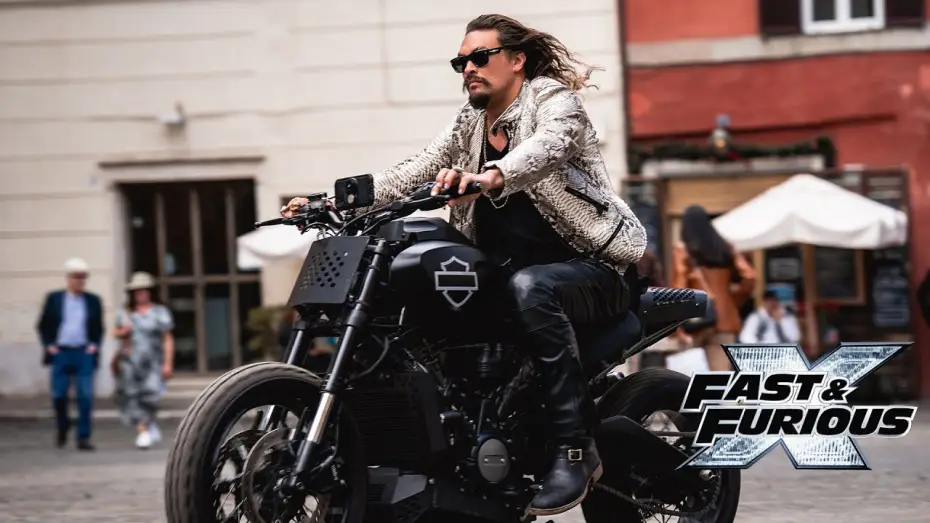 Video for the film Fast X — Clip - Letty persigue a Dante por las calles de Roma