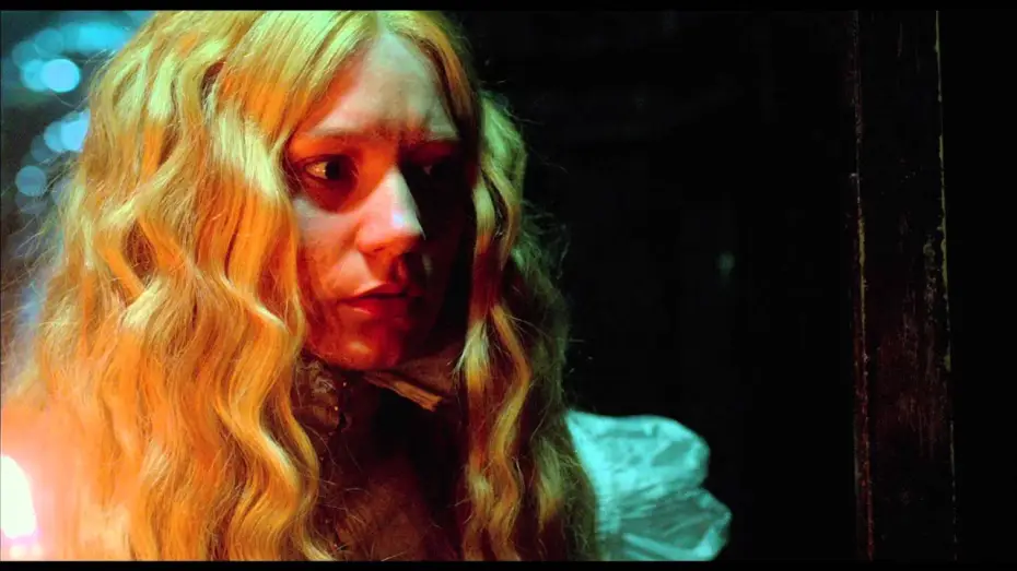Video for the film Crimson Peak — Edith Sees A Ghost