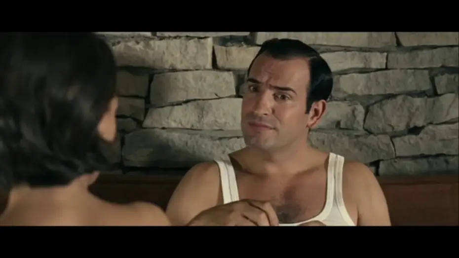 Video for the film OSS 117: Cairo, Nest of Spies — OSS117 - Le Caire nid d'espion - Scène culte - Un homme hurlait à la mort de la tour là-bas