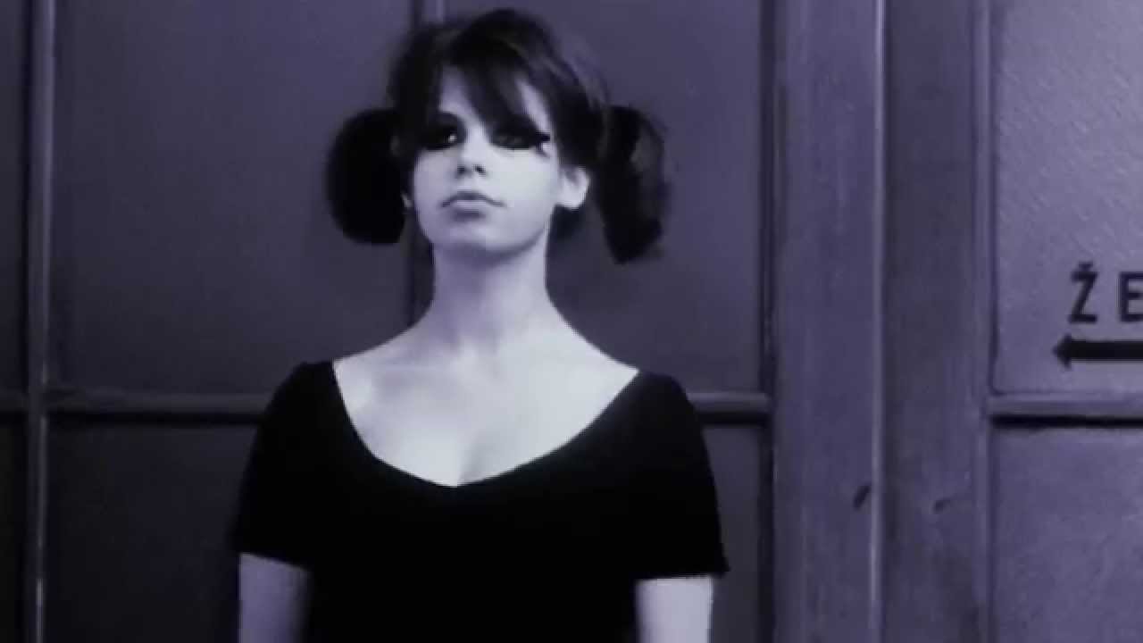 Video for the film Daisies — DAISIES - Trailer