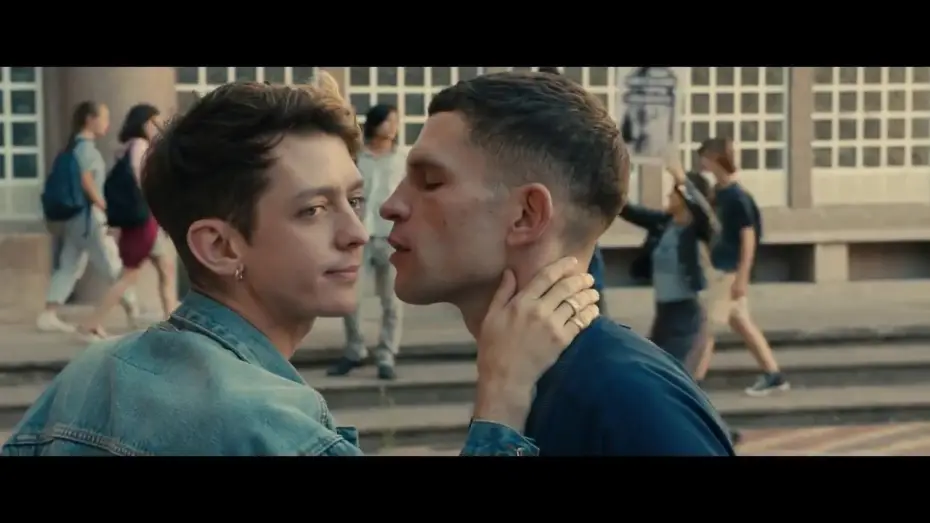 Video for the film BPM (Beats per Minute) — 120 pulsaciones por minuto - Trailer subtitulado en español (HD)