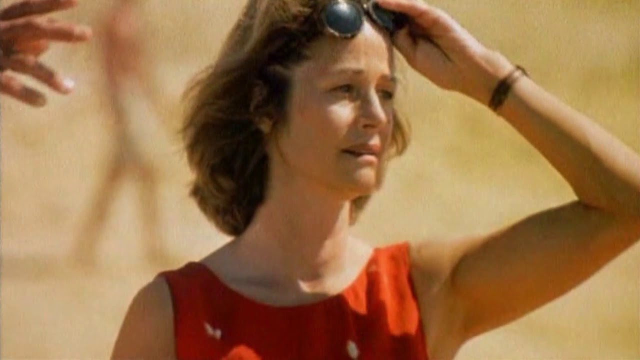 Video for the film Under the Sand — Sous le sable (2000) BANDE ANNONCE