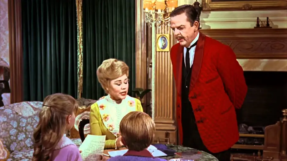 Video for the film Mary Poppins — Mary Poppins (VE) - Tráiler