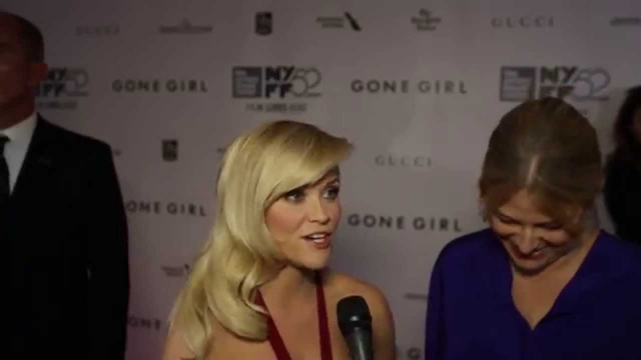Video for the film Gone Girl — NYFF52 "Gone Girl" Red Carpet | Reese Witherspoon
