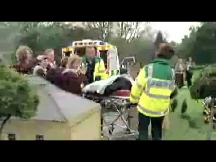 Video for the film Hot Fuzz — Trailer Arma fatal (Castellano)