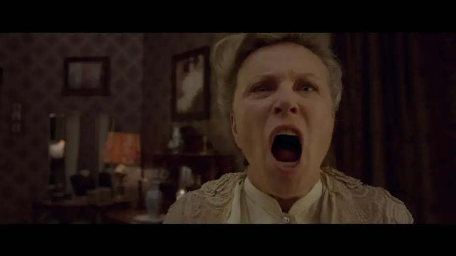 Video for the film Damaged — Oficjalny zwiastun komedii (nie)obyczajowej
