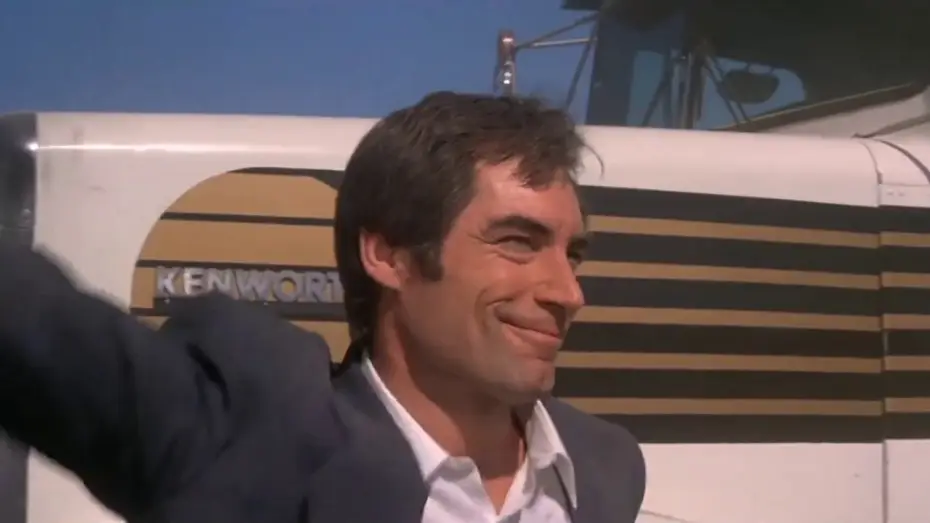 Video for the film Licence to Kill — Tanker chase