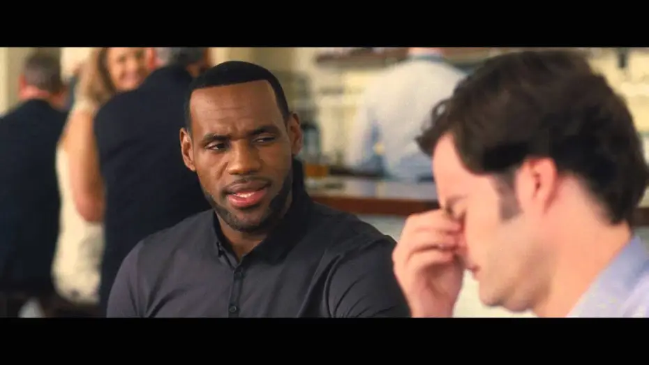 Video for the film Trainwreck — Crazy Amy / Extrait "LeBron James explique pourquoi Cleveland est une ville géniale" VF