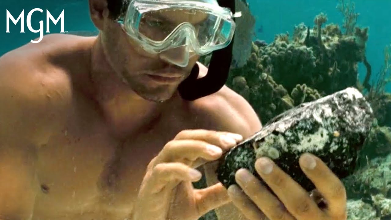 Video for the film Into the Blue — Jared Discovers A Mysterious Underwater Artifact