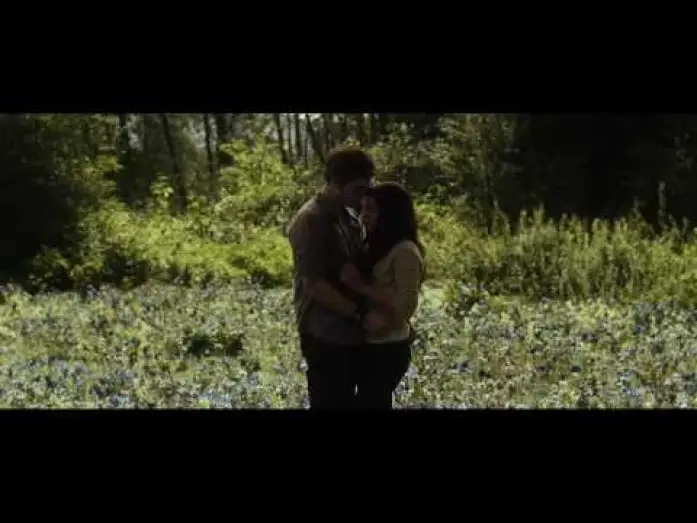 Video for the film The Twilight Saga: Eclipse — TWILIGHT, CHAPITRE 3 : HESITATION - Bande Annonce [VF]