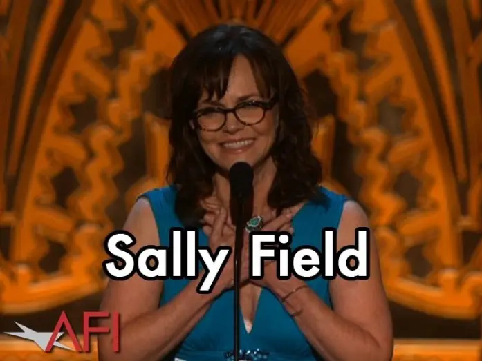 Video for the film Steel Magnolias — Sally Field on Working with Shirley MacLaine and the Cast of STEEL MAGNOLIAS