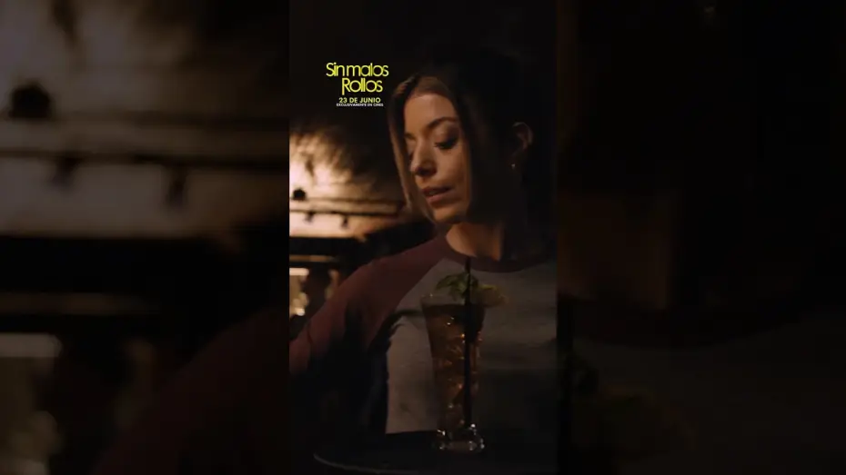 Video for the film No Hard Feelings — Primeros tragos