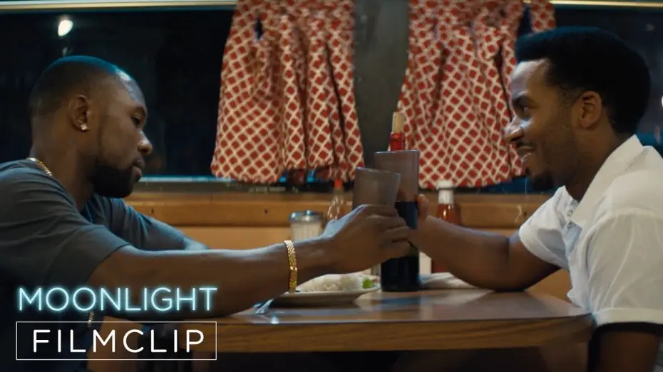 Video for the film Moonlight — MOONLIGHT | Clip | "Black & Kevin stoßen an"