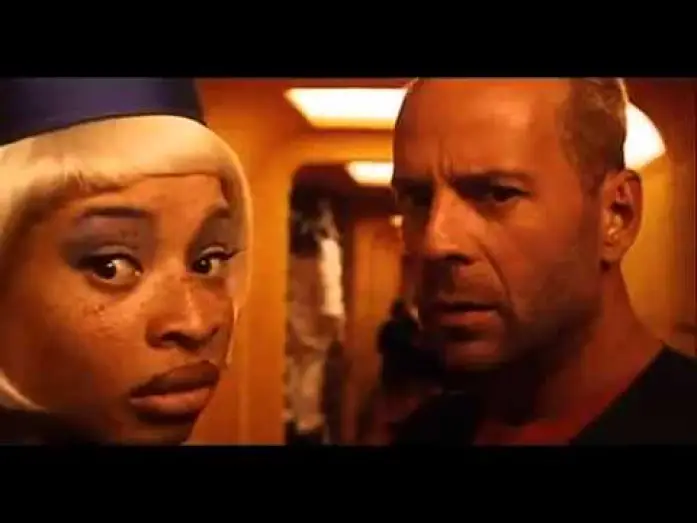 Video for the film The Fifth Element — Le cinquième élément -  Bande annonce
