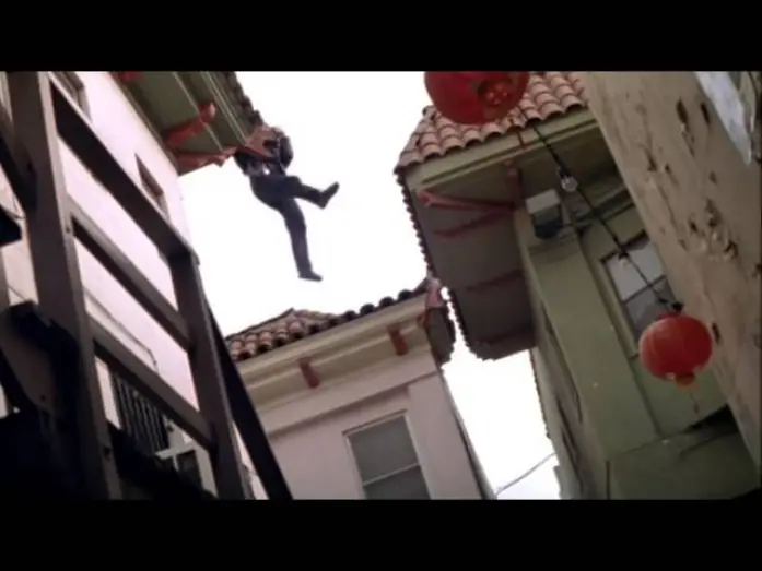 Video for the film Lethal Weapon 4 — Lethal Weapon 4 - Zwei Profis raumen auf - Trailer
