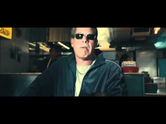 Video for the film Drive — Trailer español oficial Drive