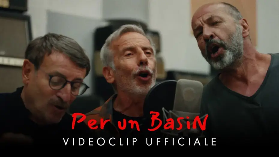 Video for the film Attitudini: Nessuna — Aldo Giovanni e Giacomo in "Per un basin" | Da "Attitudini: Nessuna"