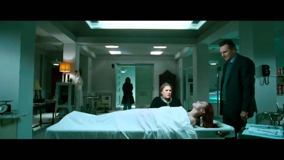Video for the film After.Life — Exklusiv: After.Life Trailer Deutsch
