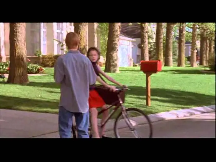 Video for the film Little Secrets — Little Secrets (2001) Trailer