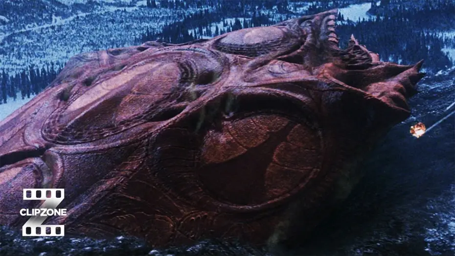 Video for the film Dreamcatcher — Aliens Helicopter Air Raid