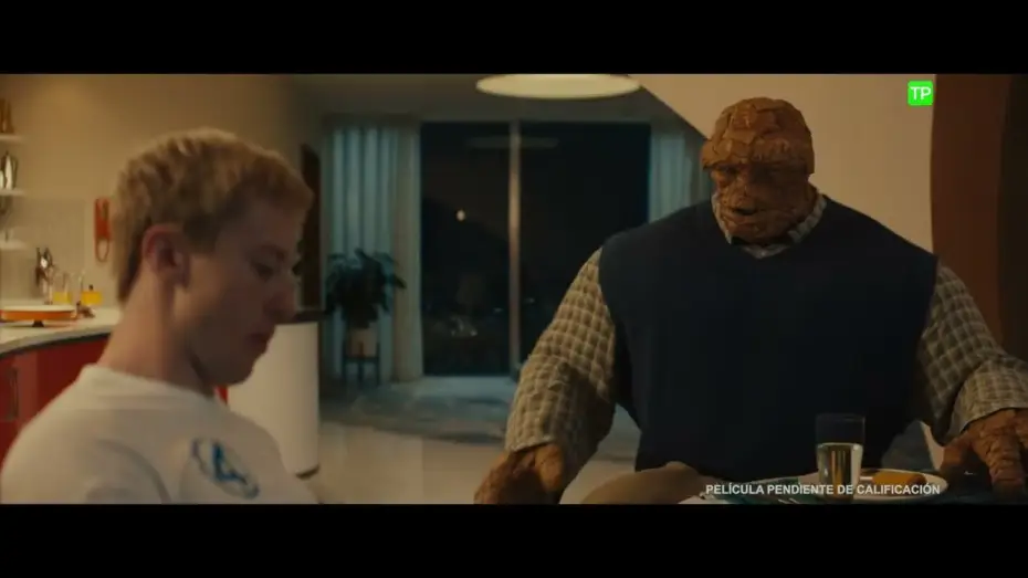 Video for the film The Fantastic Four — Escena en español: "Cena familiar"