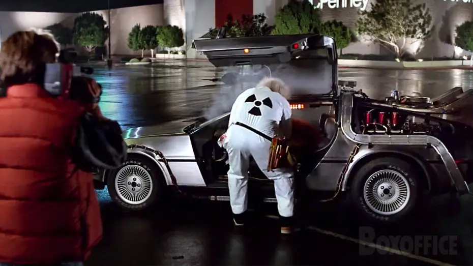 Video for the film Back to the Future — Marty découvre la DeLorean | Retour vers le futur | Extrait VF