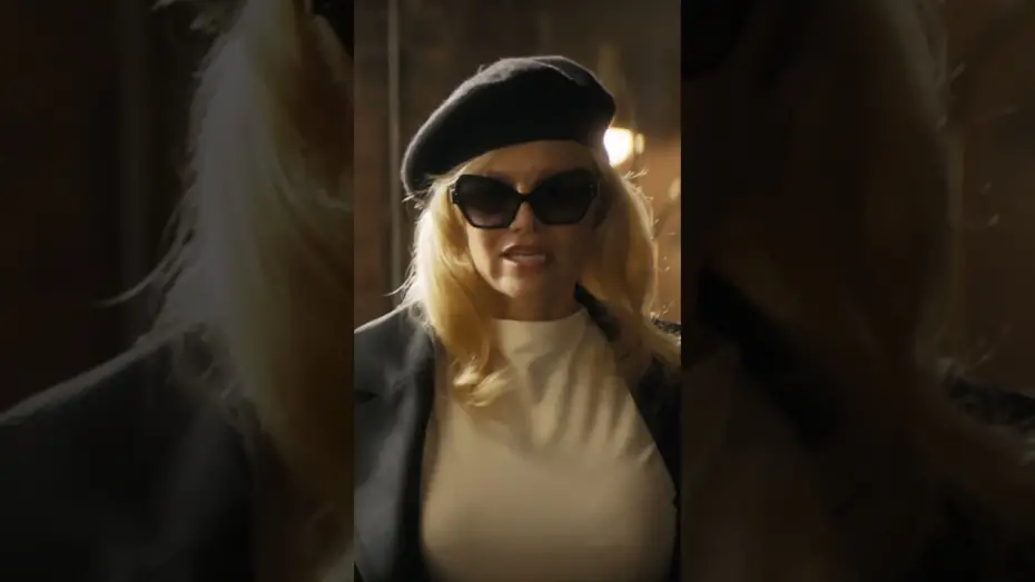 Video for the film The Naked Gun — Pamela Anderson Loves The Naked Gun