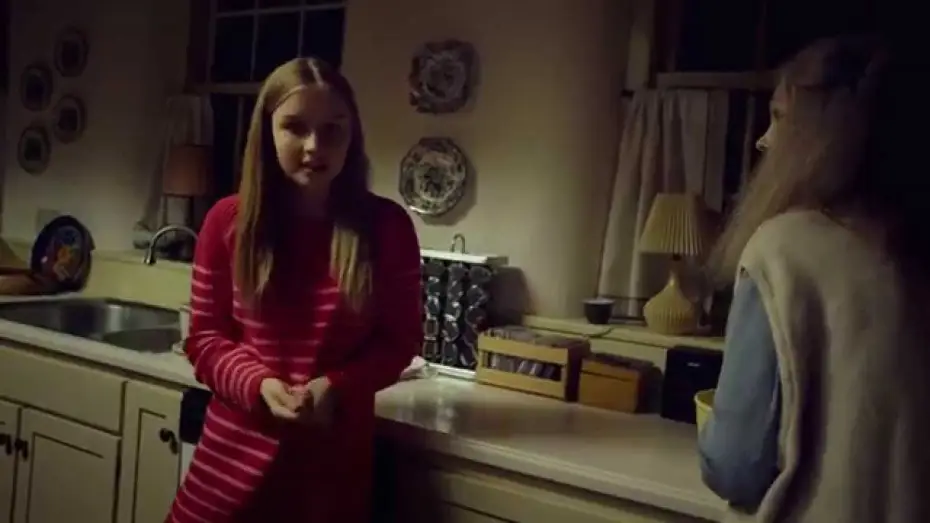 Video for the film The Visit — The Visit / Extrait "Becca nettoie le four" VF [Au Cinéma le 7 octobre]