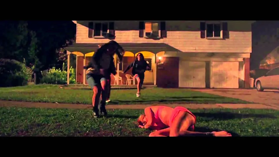 Video for the film It Follows — IT FOLLOWS TRAILER EN CASTELLANO