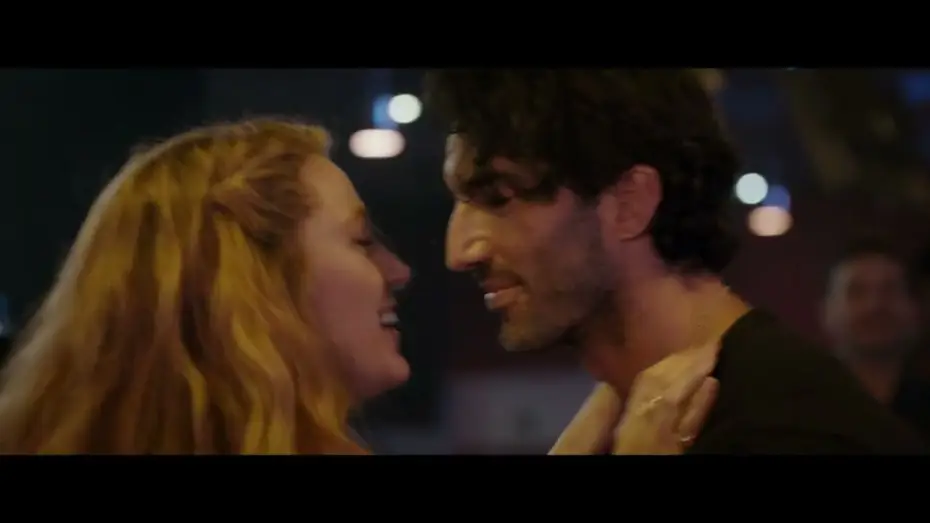 Video for the film It Ends with Us — Atrapada entre el pasado y el presente