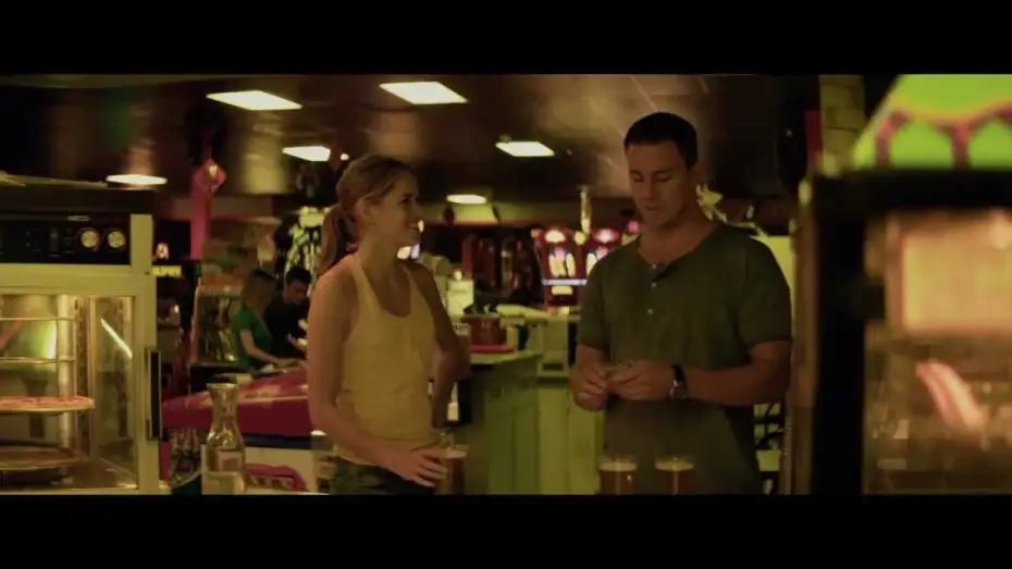Video for the film Magic Mike — Magic Mike (Trailer en Español) [HD]
