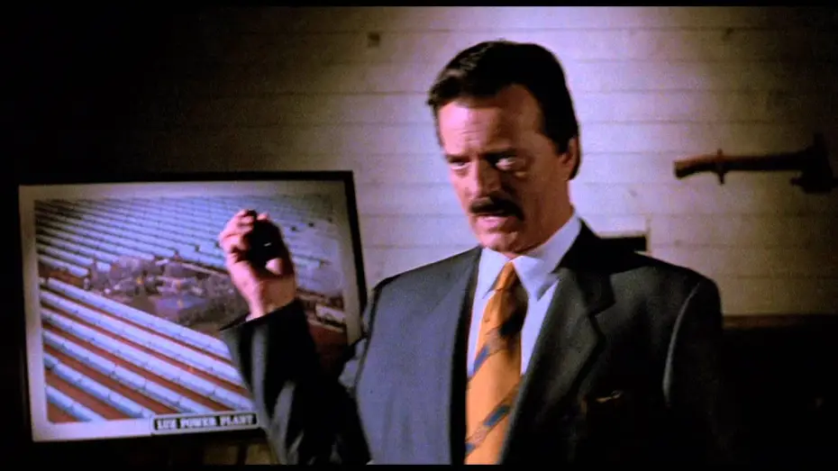 Video for the film The Naked Gun 2½: The Smell of Fear — Una Pallottola Spuntata 2 1/2 L'Odore Della Paura - Trailer