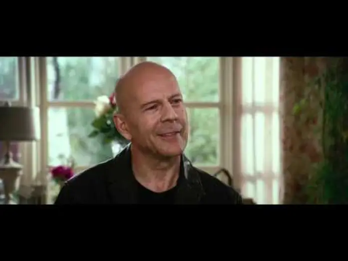 Video for the film RED — RED - Bande-Annonce VF