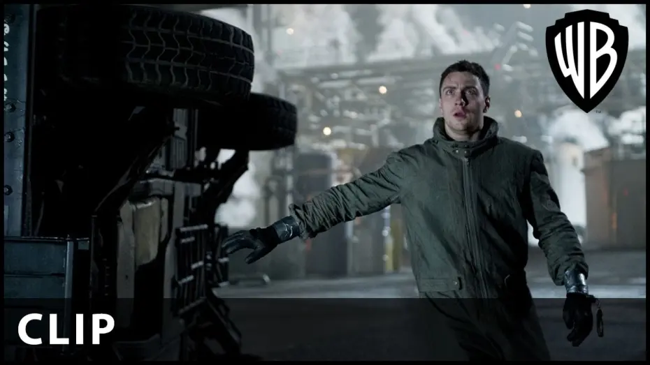 Video for the film Godzilla — Hawaii Airport Clip