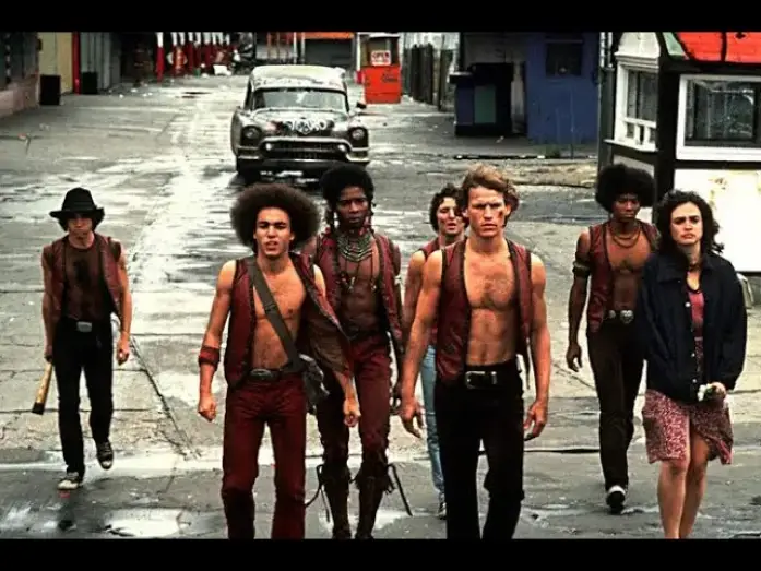 Video for the film The Warriors — LA BANDE ANNONCE DES GUERRIERS DE LA NUIT DE WALTER HILL