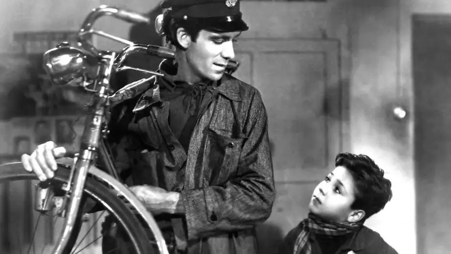 Video for the film Bicycle Thieves — Ladrón de bicicletas (Vittorio de Sica, 1948)