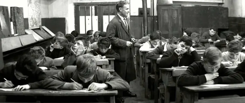 Video for the film The 400 Blows — Sie küssten und sie schlugen ihn - Trailer