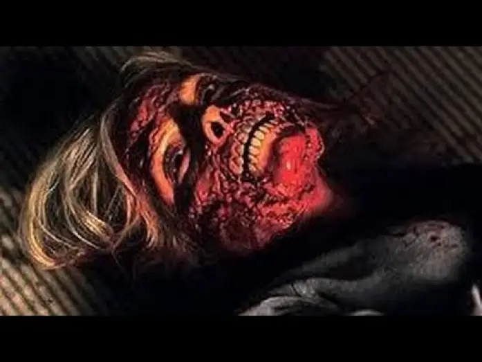 Video for the film Cabin Fever — Cabin Fever (Trailer español)